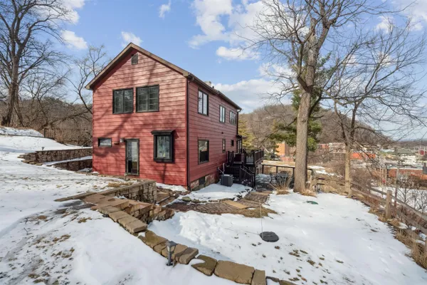 $237,500 | 201 Point Anne Lane, McGregor, IA 52157
