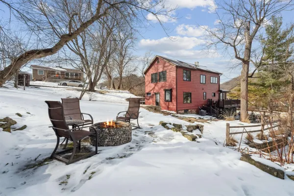 $237,500 | 201 Point Anne Lane, McGregor, IA 52157