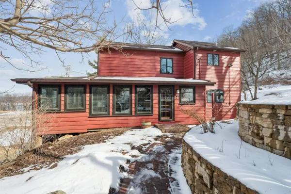 $237,500 | 201 Point Anne Lane, McGregor, IA 52157