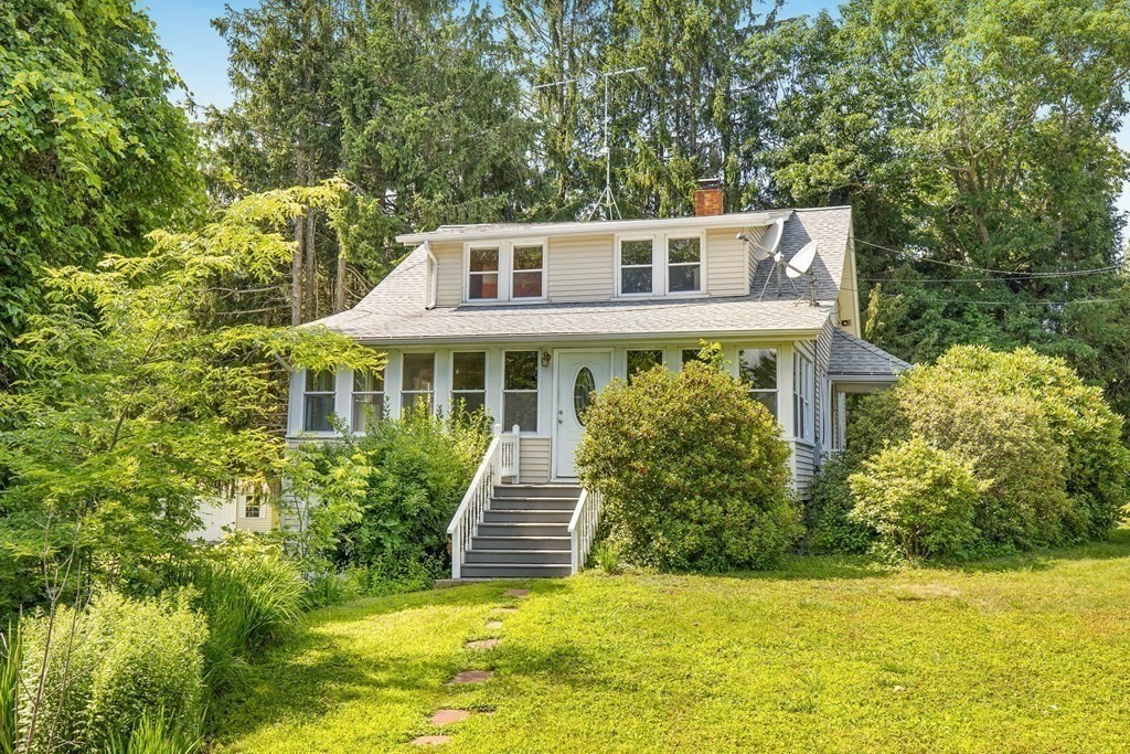 63 Chester Road Blandford, MA 01008 - Photo 4 of 41