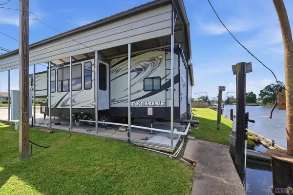 $110,000 | 924 Highway 55, Montegut, LA 70377