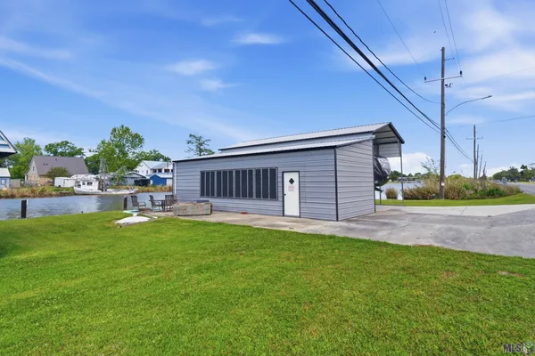$110,000 | 924 Highway 55, Montegut, LA 70377