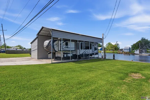$110,000 | 924 Highway 55, Montegut, LA 70377