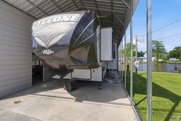 $110,000 | 924 Highway 55, Montegut, LA 70377