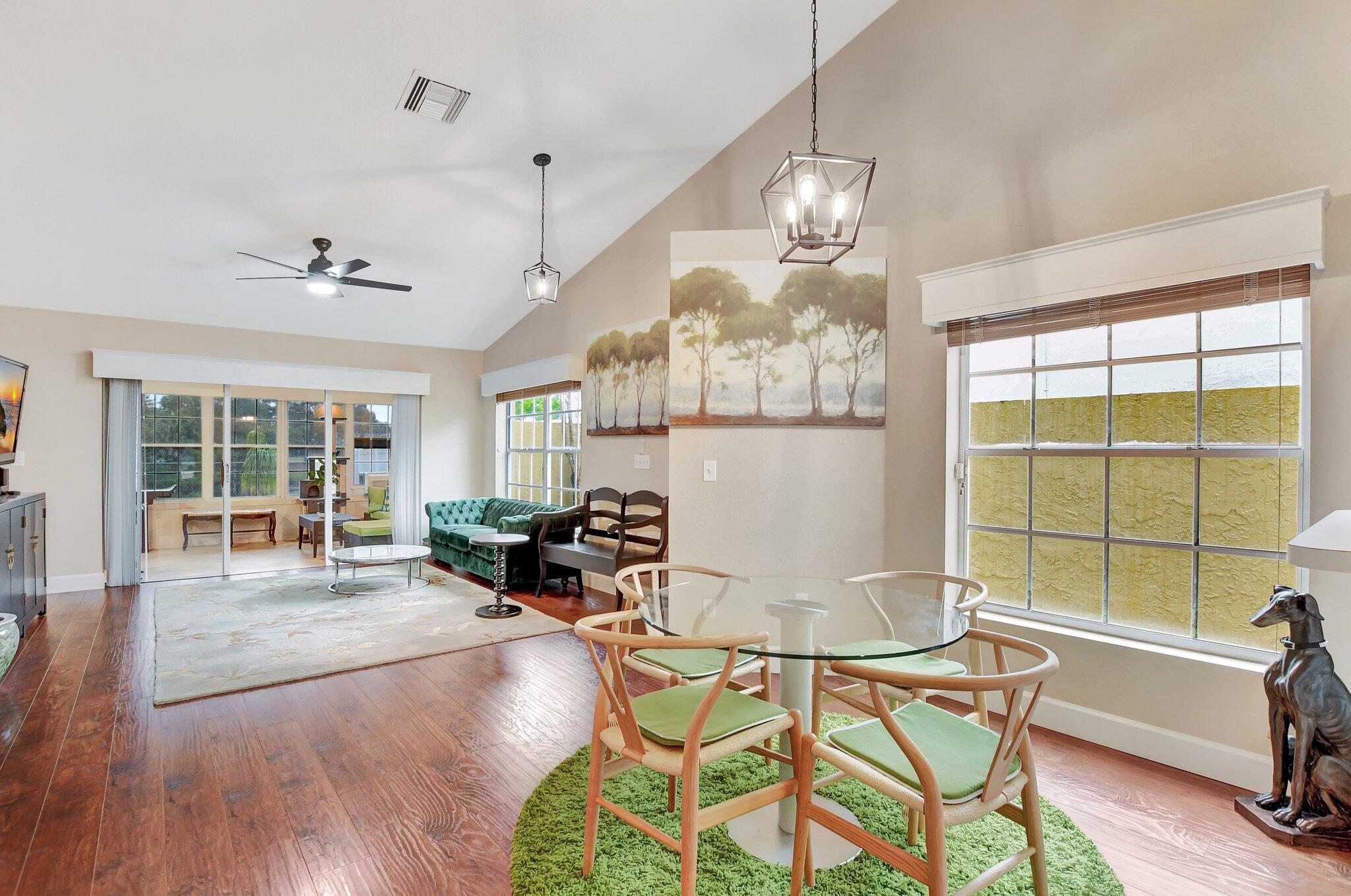 10230 Allegro Drive Boca Raton, FL 33428 - Photo 5 of 20 Living area