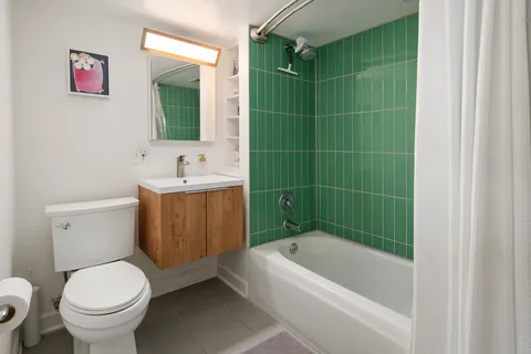 $395,000 | 1734 West Ohio Street, Unit 1S, Chicago, IL 60622