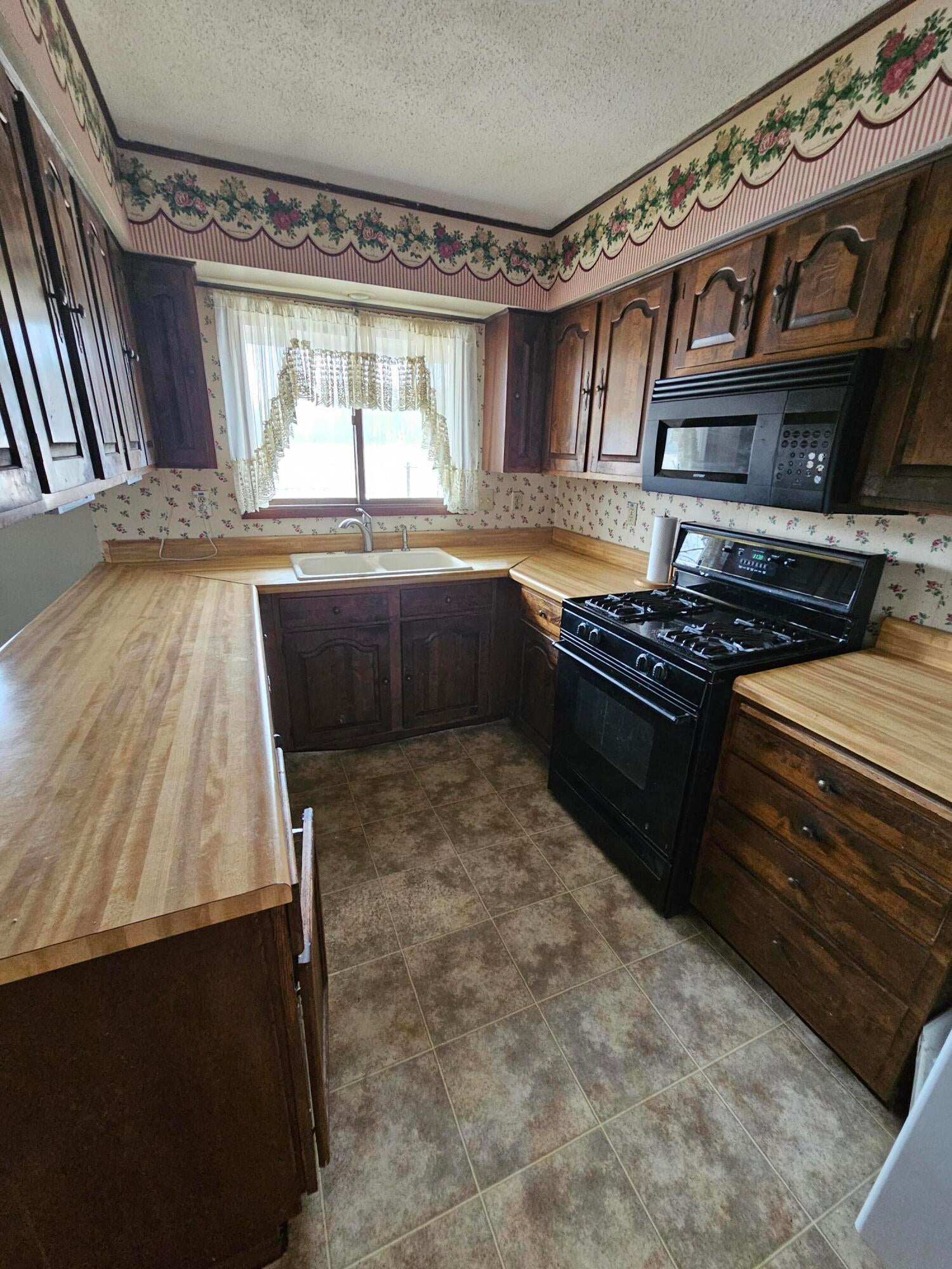 13640 Olsen Road Posen, MI 49776 - Photo 10 of 29 Gallery Image 10