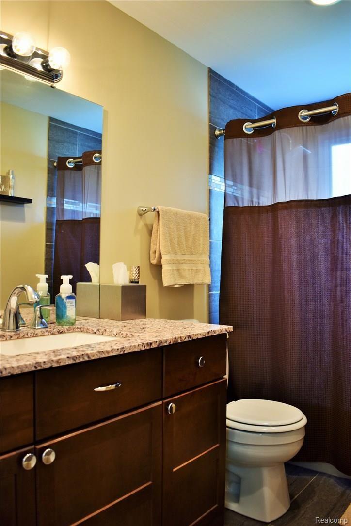 4731 Rosedale Court Clarkston, MI 48348 - Photo 37 of 49 DSC_0478 (2).JPG