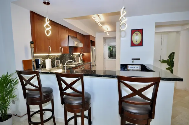 $8,500 | 5410 La Jolla Boulevard, Unit A111, La Jolla, CA 92037