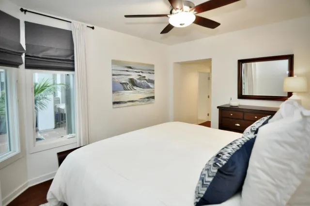 $8,500 | 5410 La Jolla Boulevard, Unit A111, La Jolla, CA 92037