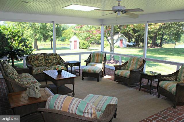 27400 Chloras Point Road Trappe, MD 21673 - Photo 18 of 25 Screen Porch