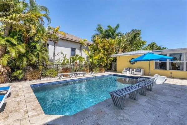 $12,600 | 301 Avenida Madera, Unit A, Sarasota, FL 34242