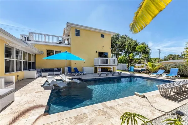 $12,600 | 301 Avenida Madera, Unit A, Sarasota, FL 34242