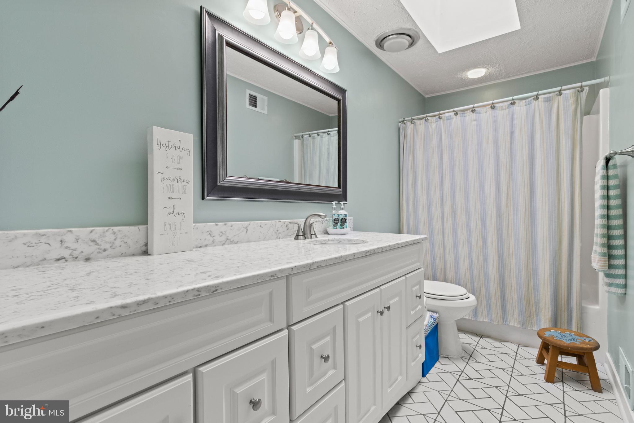 517 Broadwater Road Arnold, MD 21012 - Photo 15 of 23 Hall Bath