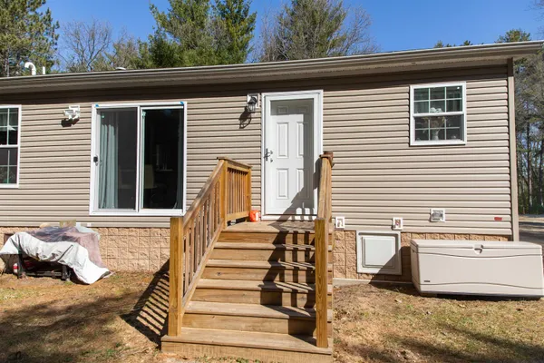 $300,000 | W8179 Eagle Drive, Oxford, WI 53952