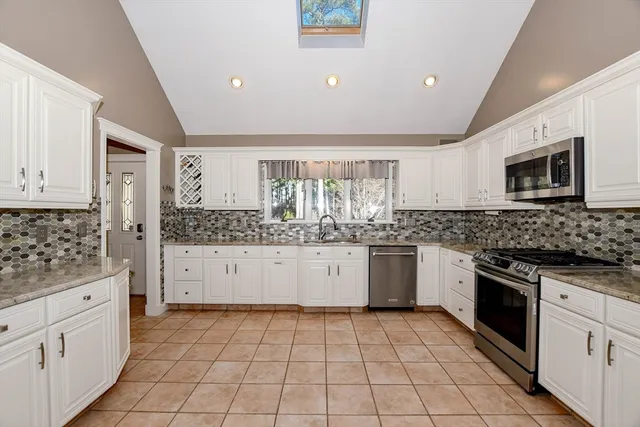 $799,900 | 850 Main Street, Wareham, MA 02576