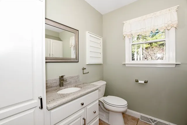 $799,900 | 850 Main Street, Wareham, MA 02576