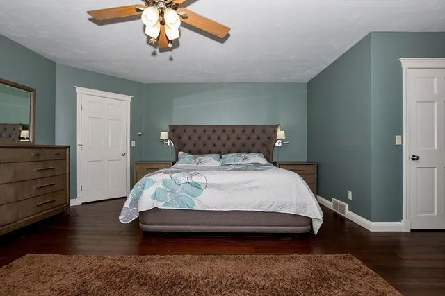 $799,900 | 850 Main Street, Wareham, MA 02576