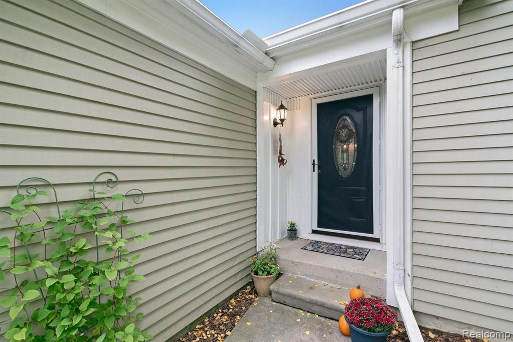 190 Dalton Drive Rochester Hills, MI 48307 - Photo 8 of 25