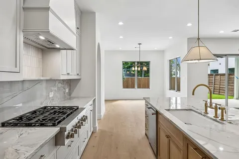 $1,075,000 | 419 Cameron Avenue, Dallas, TX 75223