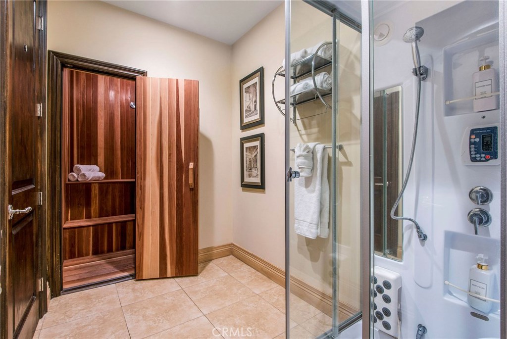 1441 Robmar Drive Beverly Hills, CA 90210 - Photo 20 of 42 a view of a elevator and front door