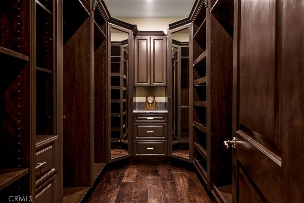 1441 Robmar Drive Beverly Hills, CA 90210 - Photo 28 of 42 a view of walk in closet