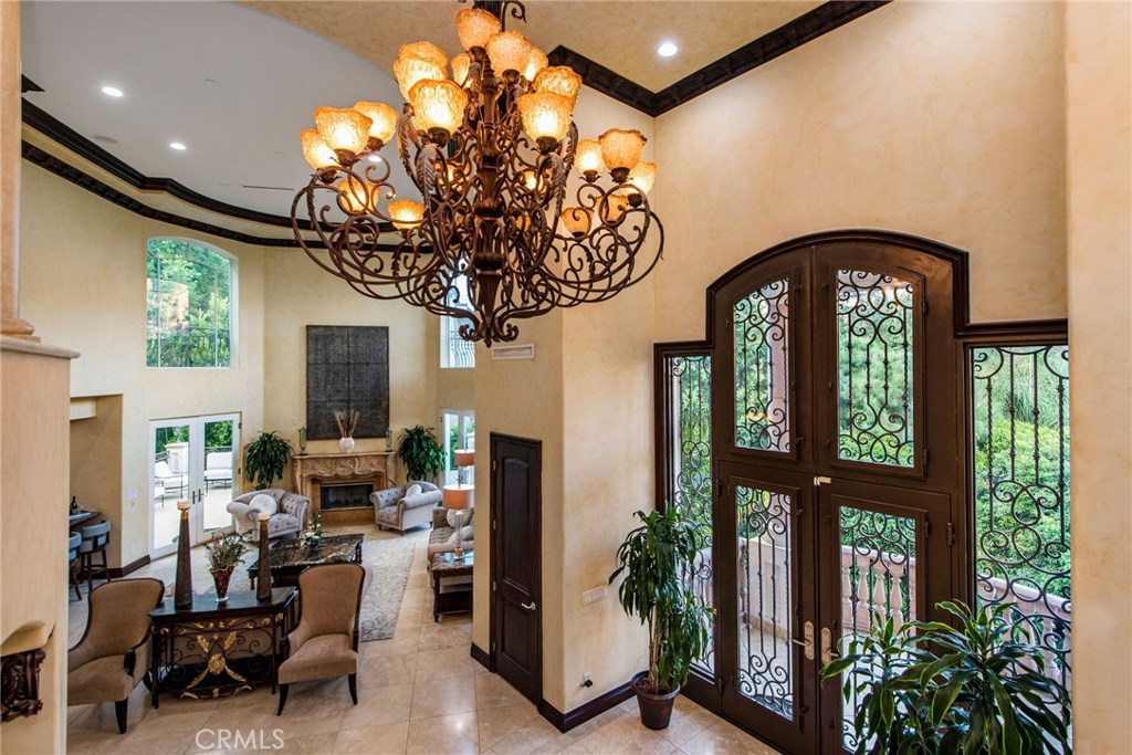 1441 Robmar Drive Beverly Hills, CA 90210 - Photo 8 of 42 a front view of a livingroom with furniture and window