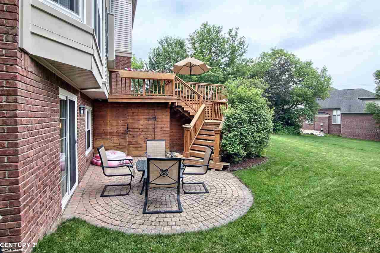 172 Grosvenor Drive Rochester Hills, MI 48307 - Photo 32 of 36