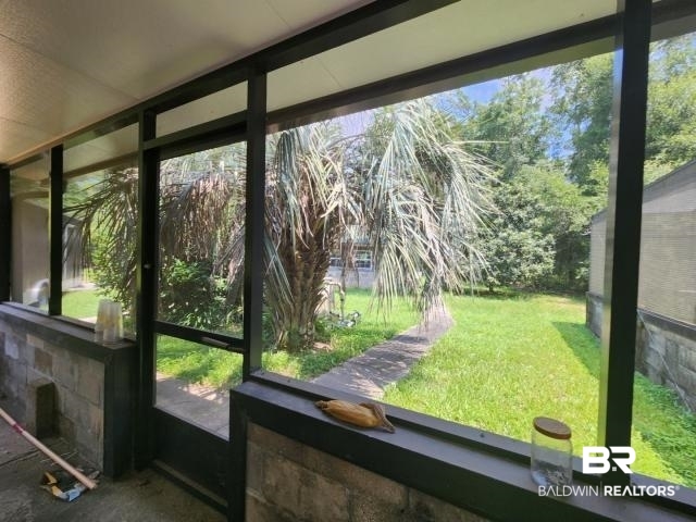 32749 Antietam Road Lillian, AL 36549 - Photo 15 of 47 View of sunroom / solarium