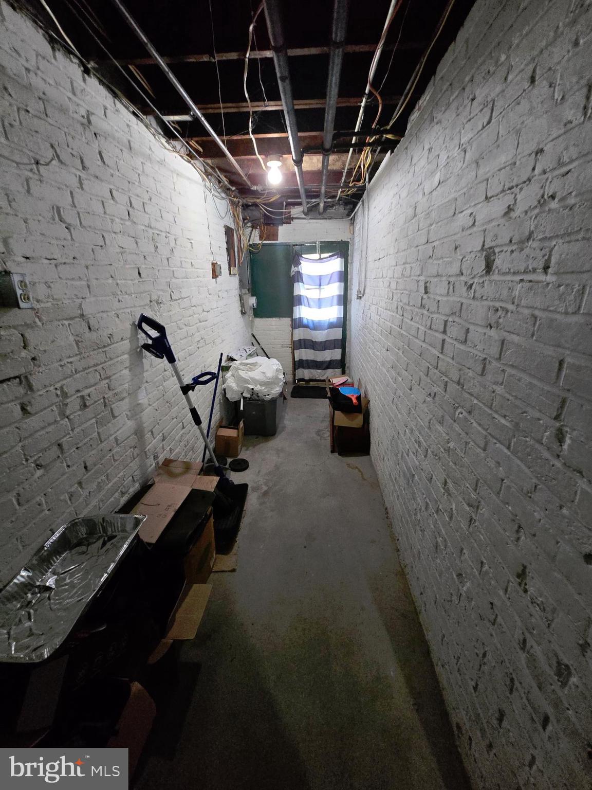 2809 Washington Boulevard Baltimore, MD 21230 - Photo 20 of 21 a view of entryway