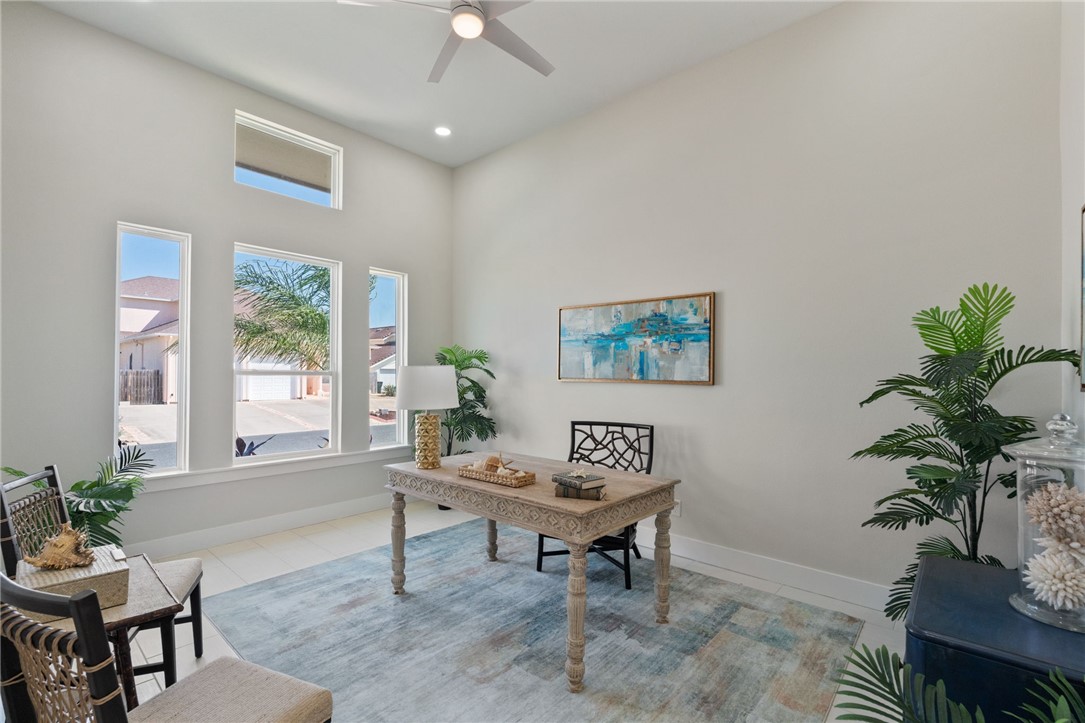 15845 Punta Espada Loop Corpus Christi, TX 78418 - Photo 5 of 40