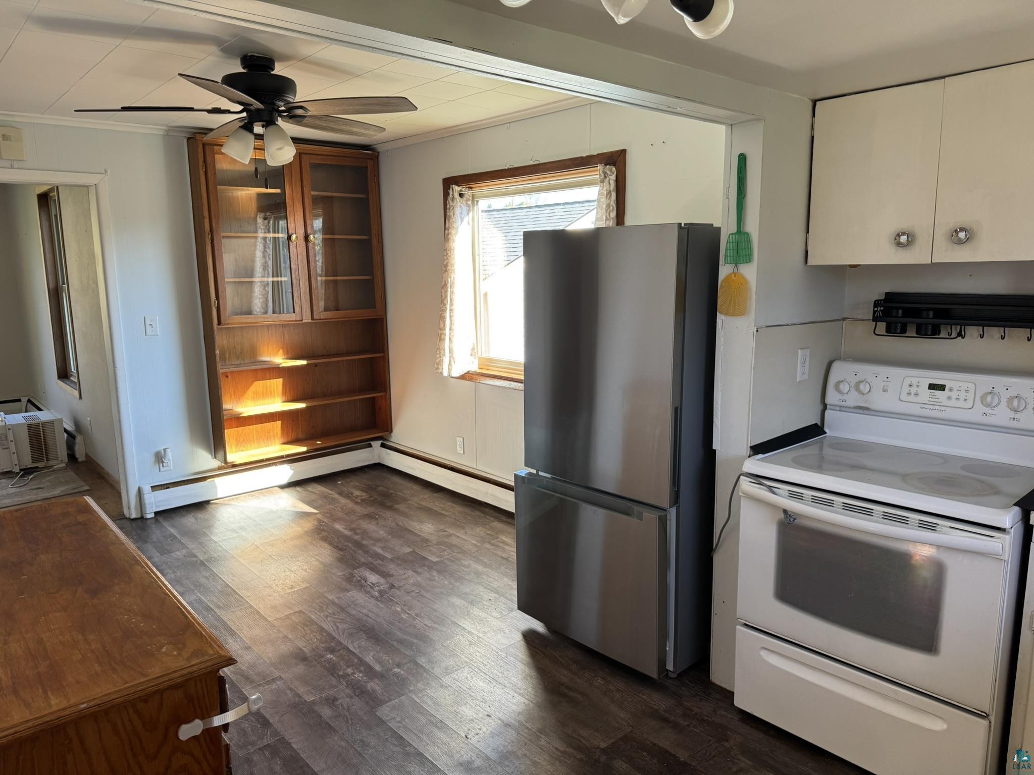 712 8th Avenue Two Harbors, MN 55616 - Photo 7 of 21