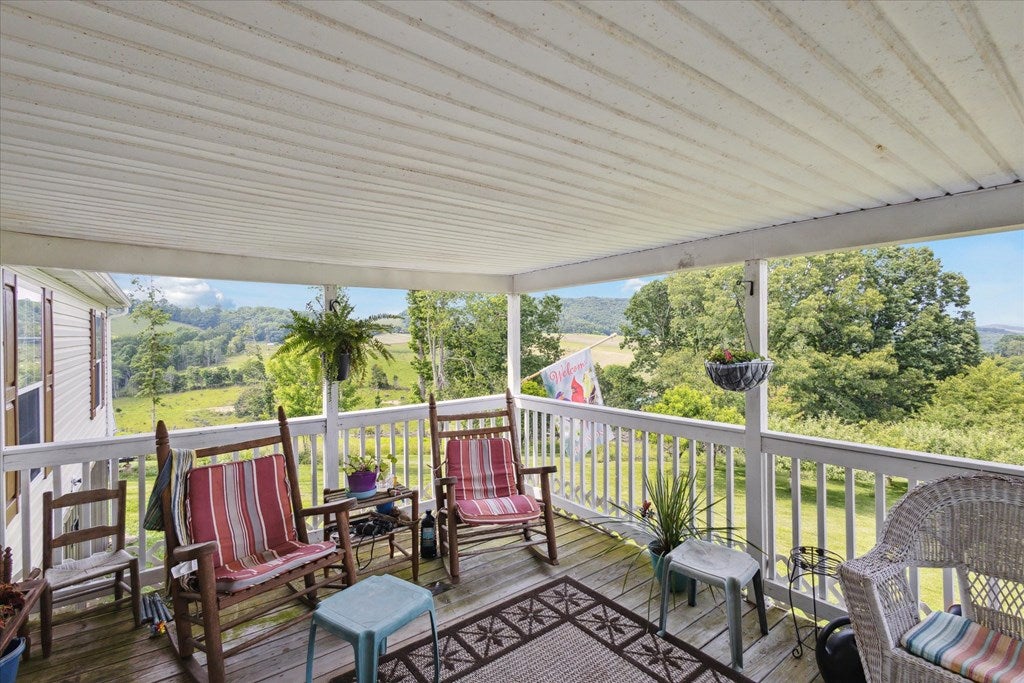 261 Copper Road Cleveland, VA 24225 - Photo 31 of 54 Gallery Image 31