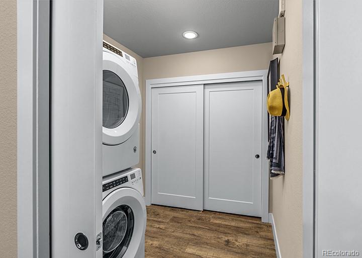 6618 East Lowry Boulevard, Unit 307 Denver, CO 80230 - Photo 15 of 23 a view of livingroom with washer and dryer