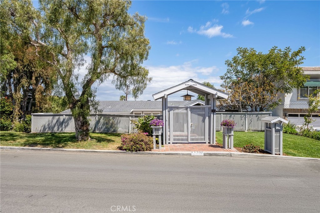 33932 Granada Drive Dana Point, CA 92629 - Photo 3 of 26