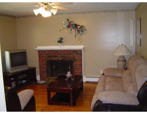 12 Bellingham Road Blackstone, MA 01504 - Photo 4 of 15 Gallery Image 4