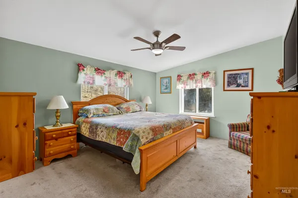 $379,000 | 450 Marion Street, Peck, ID 83545