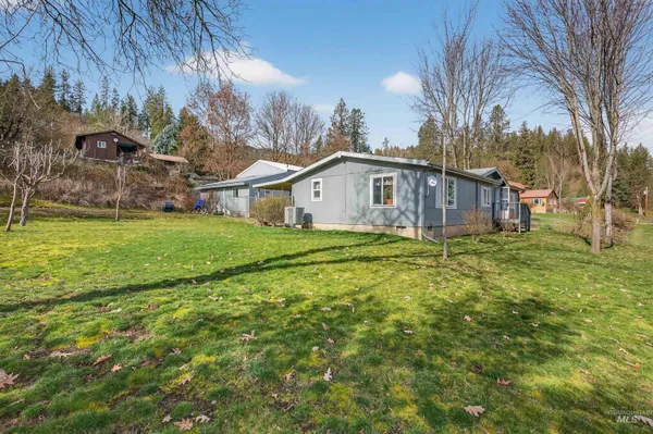 $379,000 | 450 Marion Street, Peck, ID 83545