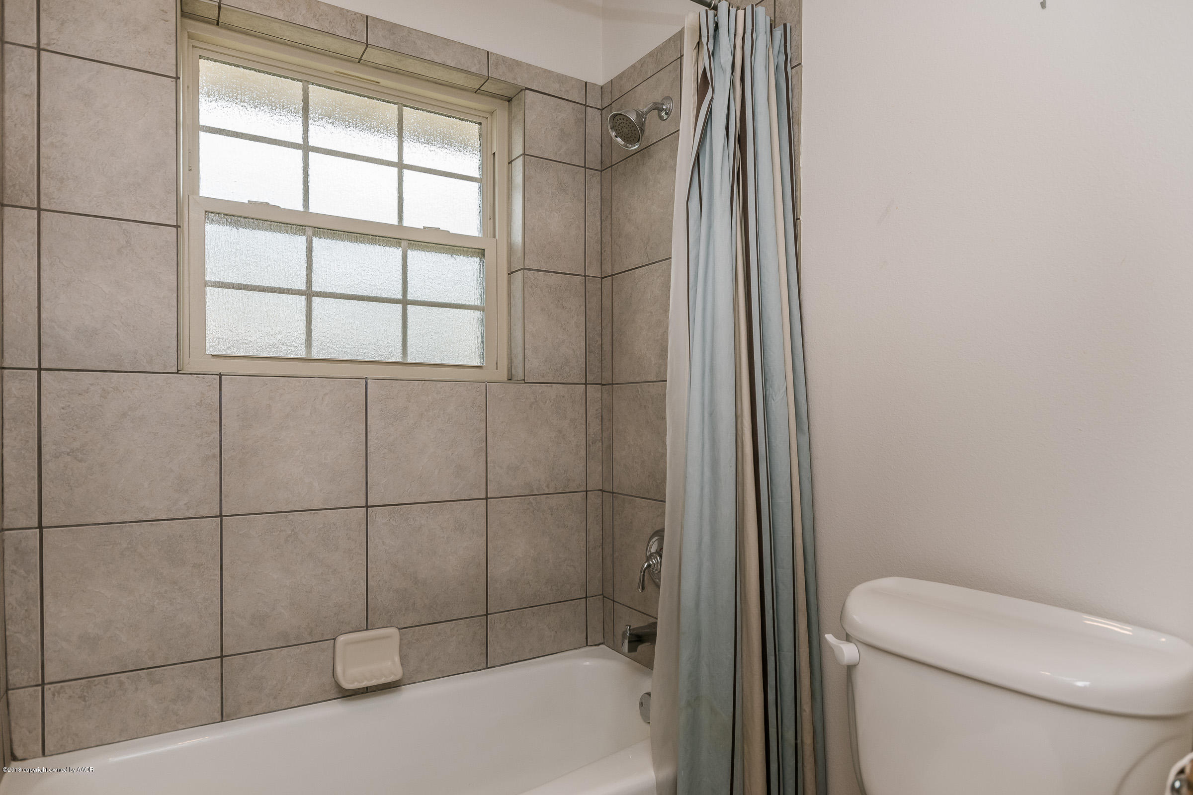 7200 Jameson Road Amarillo, TX 79106 - Photo 17 of 31 Master Bathroom (2)