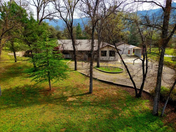 $629,800 | 45344 South Oakview Drive, Oakhurst, CA 93644