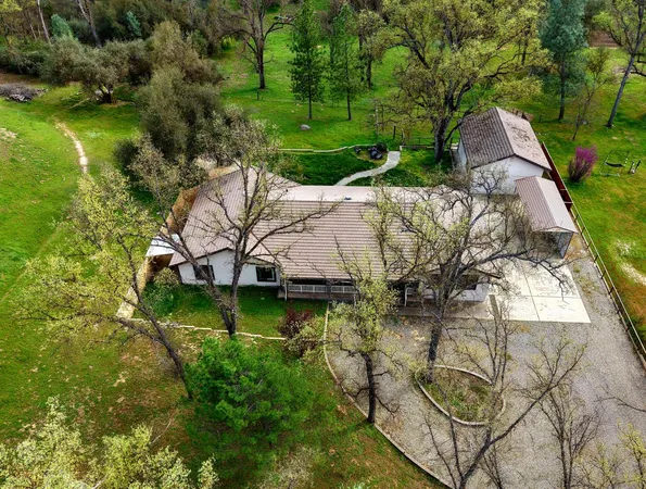 $629,800 | 45344 South Oakview Drive, Oakhurst, CA 93644