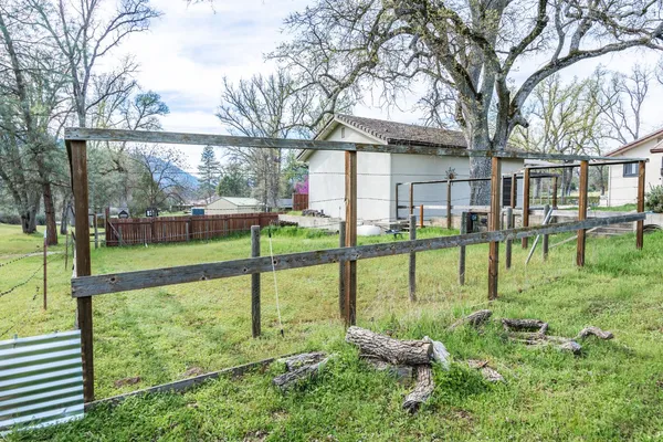 $629,800 | 45344 South Oakview Drive, Oakhurst, CA 93644