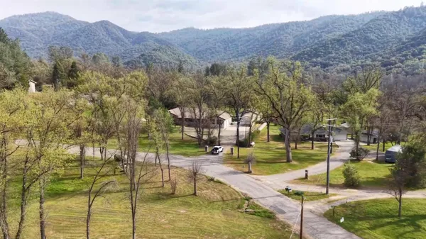 $629,800 | 45344 South Oakview Drive, Oakhurst, CA 93644