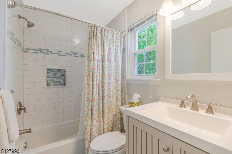 14 Wood Duck Pond Road Bedminster, NJ 07921 - Photo 12 of 15