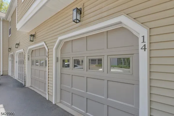 $3,275 | 14 Wood Duck Pond Road, Bedminster, NJ 07921