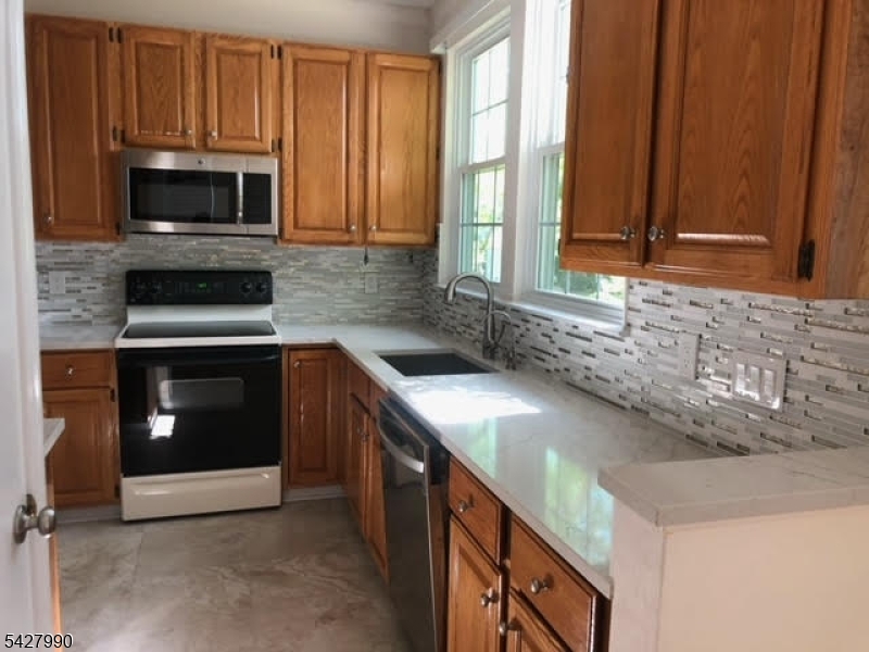 14 Wood Duck Pond Road Bedminster, NJ 07921 - Photo 3 of 5