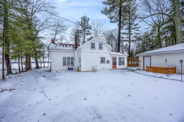 $424,900 | 19975 Merritt Avenue, Chippewa Lake, MI 49320