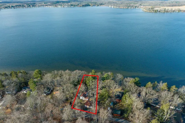 $424,900 | 19975 Merritt Avenue, Chippewa Lake, MI 49320