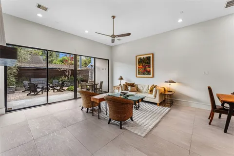 $997,500 | 917 Peden Street, Houston, TX 77006