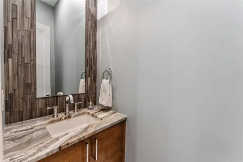 $997,500 | 917 Peden Street, Houston, TX 77006